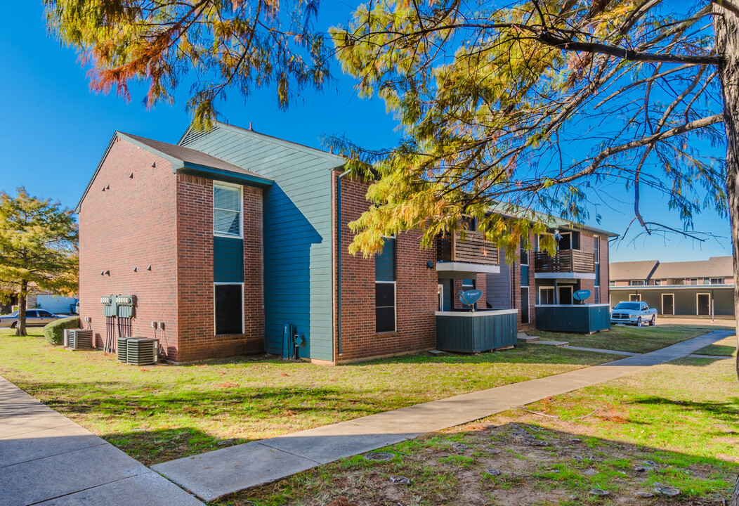 Dylan Apartments in Fort Worth, TX - Building Photo