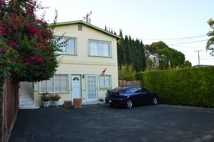 8985 Keith Ave in West Hollywood, CA - Building Photo