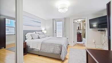 35 Henry St in St John's, NL - Building Photo - Building Photo