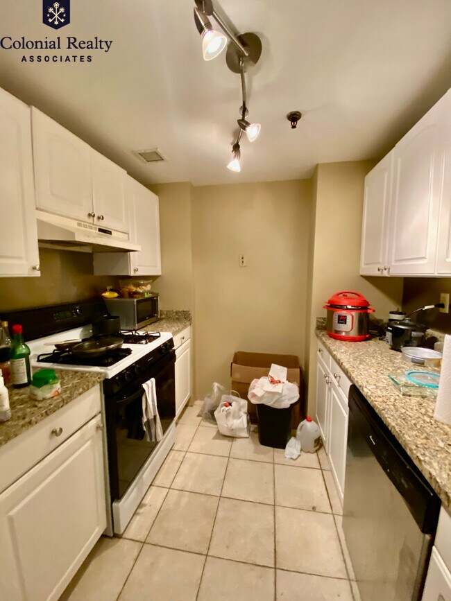 15 N Beacon St in Boston, MA - Building Photo - Building Photo