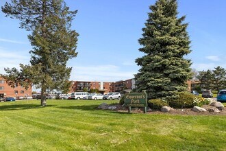 1000 Governors Dr in Winthrop, MA - Building Photo - Building Photo