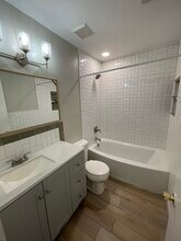 637 Huntington Ridge Dr in Nashville, TN - Foto de edificio - Building Photo