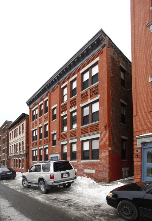 18 Peabody St in Salem, MA - Building Photo