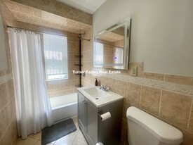 6 Cawfield St, Unit 1 in Boston, MA - Building Photo - Building Photo