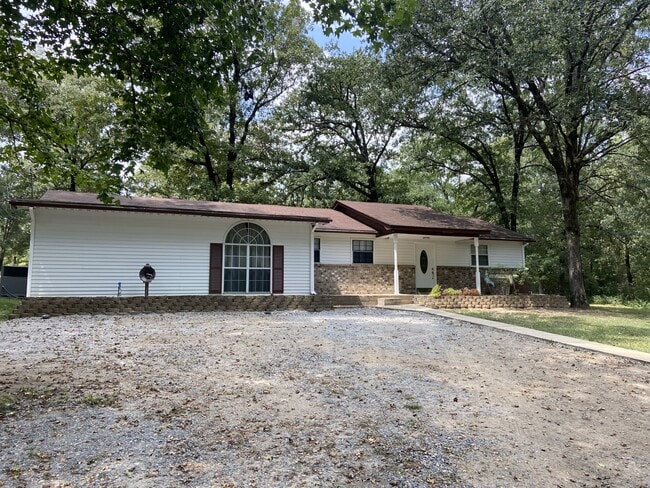 18601 Honeysuckle Ln in Little Rock, AR - Building Photo - Building Photo