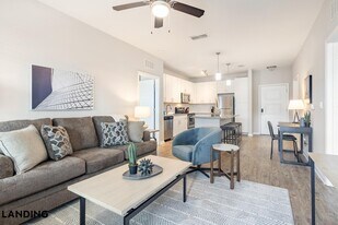 2300 Tapestry Park Dr, Unit 2250-403 in Land O Lakes, FL - Building Photo
