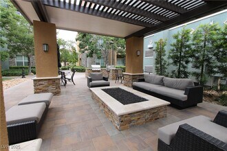 26 E Serene Ave in Las Vegas, NV - Building Photo - Building Photo