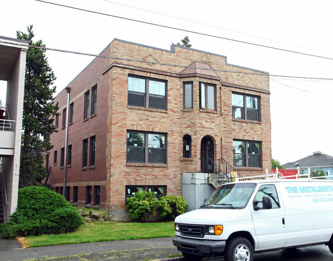 Alchemy Apartments in Seattle, WA - Foto de edificio - Building Photo