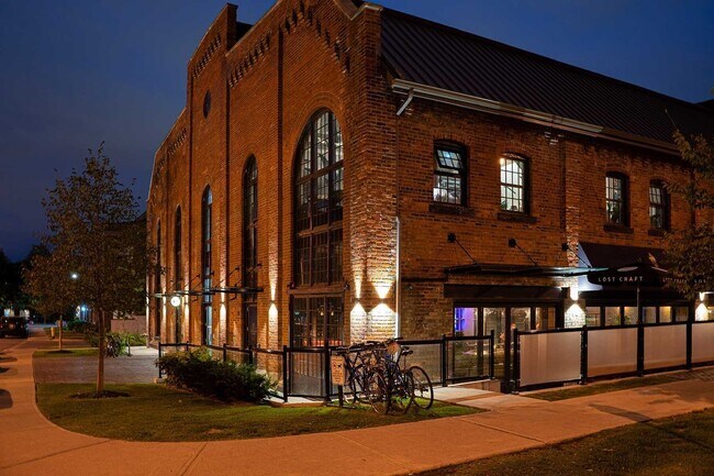 31 Powerhouse St in Toronto, ON - Building Photo - Building Photo