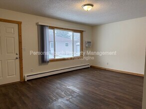 611 2nd Ave W in West Fargo, ND - Building Photo - Building Photo