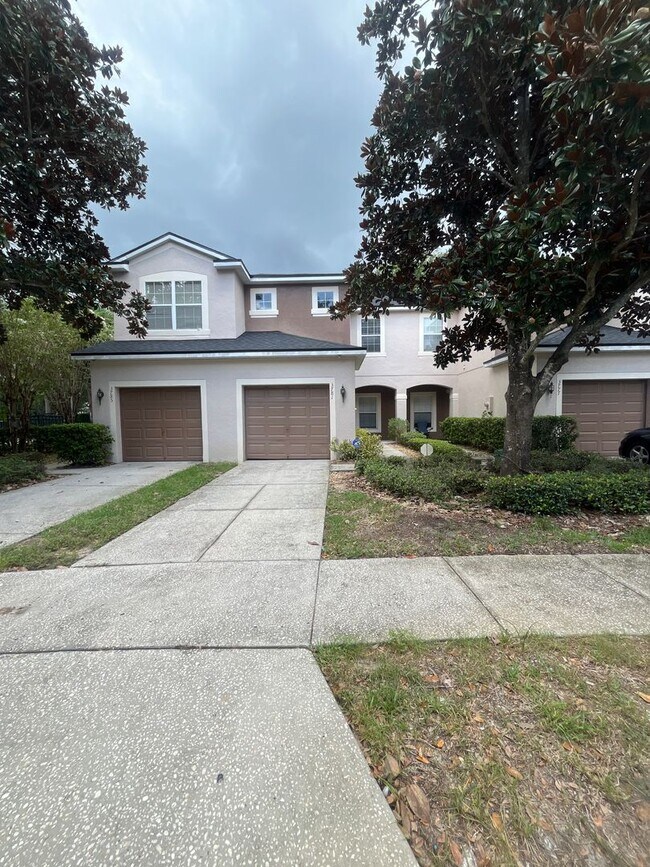 property at 3781 Clubside Pointe Dr