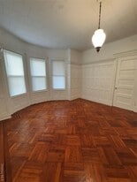 516 Morris Park Ave in Bronx, NY - Building Photo