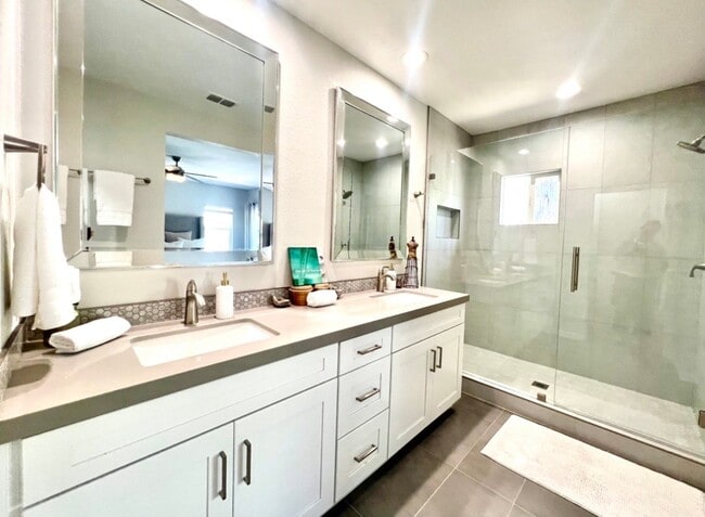 property at 1900 6th St