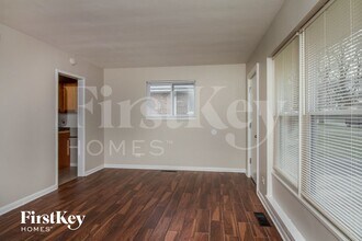 17941 Wildwood Ave in Lansing, IL - Building Photo - Building Photo