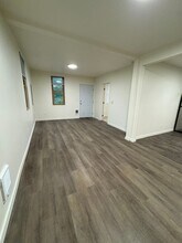 16025 SE Lake Holm Rd in Auburn, WA - Building Photo - Building Photo