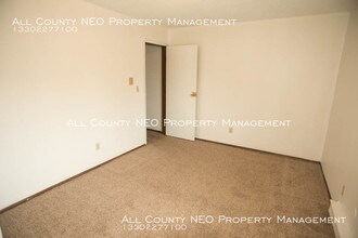 1017 Howe Ave-Unit -13 in Cuyahoga Falls, OH - Building Photo - Building Photo