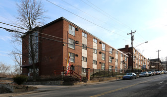 Straight Street Apartments