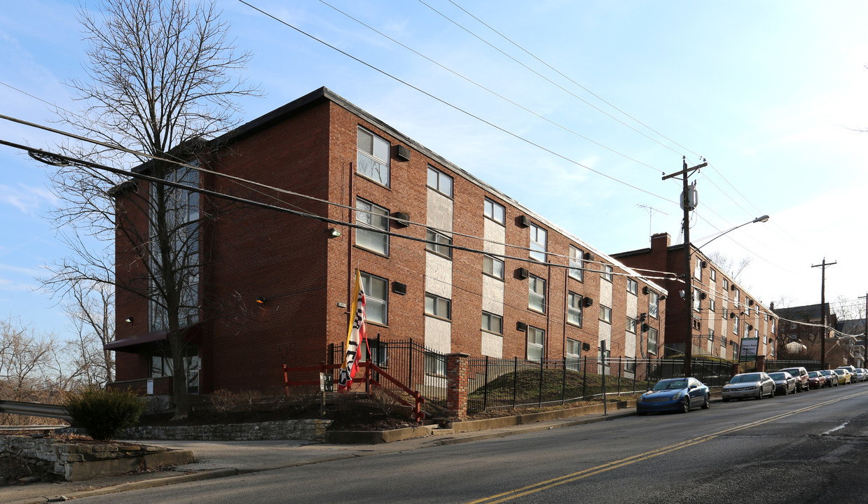 Straight Street Apartments in Cincinnati, OH - Building Photo