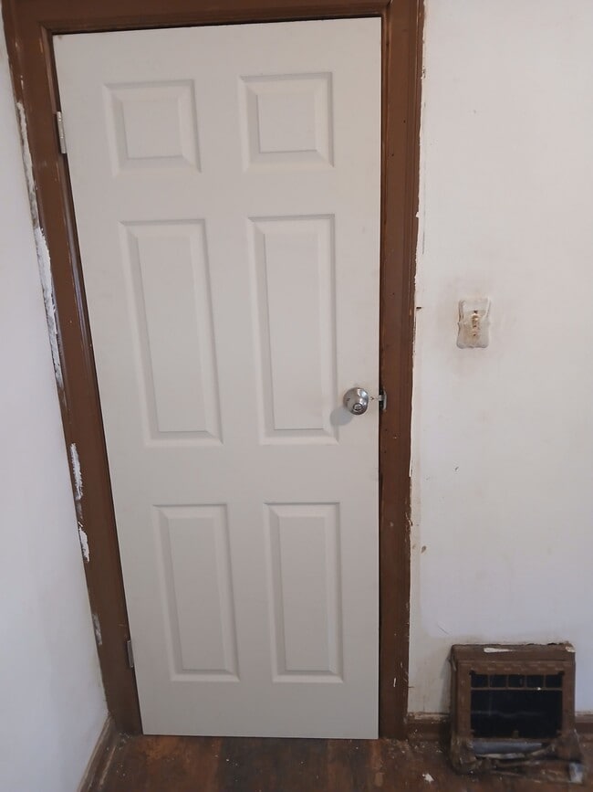 1422 N 54th St in East St. Louis, IL - Building Photo - Building Photo