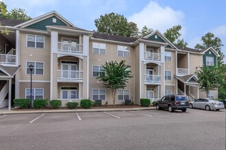 Ashton Woods in Ladson, SC - Foto de edificio - Building Photo