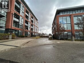 15 Prince Albert Blvd in Kitchener, ON - Building Photo - Building Photo