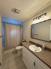 802 Ridge Rd in Redding, CA - Building Photo - Building Photo