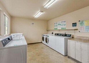 1333 N Camino Alto, Unit 2 bed 1 bath Condo in Vallejo, CA - Building Photo - Building Photo