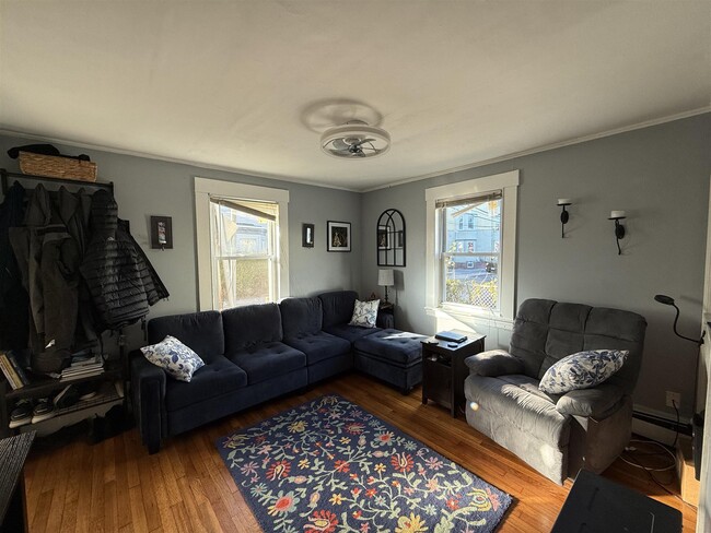 10 Allen St, Unit 1 in Somerville, MA - Building Photo - Building Photo