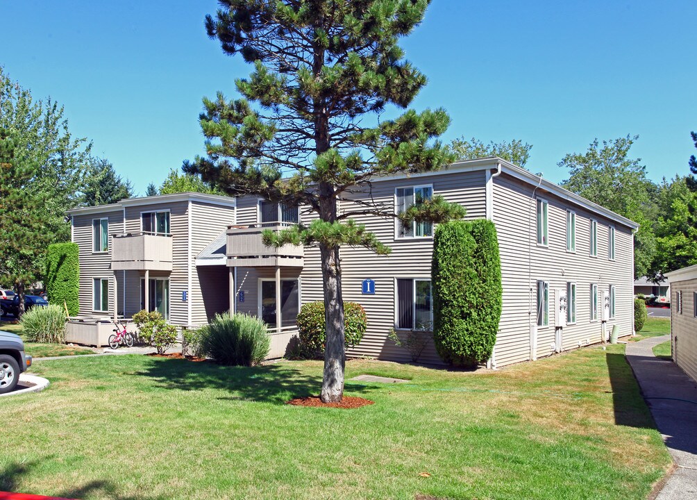 Cottage Bay Apartments in Bremerton, WA - Building Photo