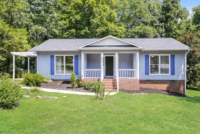 7229 Lalanda Dr in Lewisville, NC - Building Photo