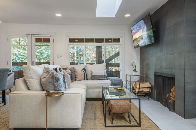 747 S Galena St in Aspen, CO - Building Photo - Building Photo