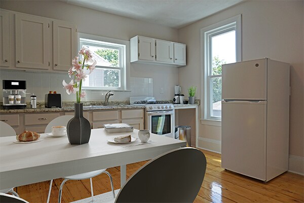 141 Brown St in Waltham, MA - Foto de edificio