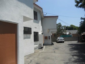 5122 Oakland Ave in Los Angeles, CA - Building Photo - Building Photo