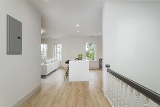 178 Saint Alphonsus St, Unit 3 in Boston, MA - Building Photo - Building Photo