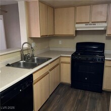 1830 N Pecos Rd in Las Vegas, NV - Building Photo - Building Photo