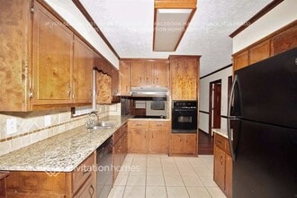 4640 Mountain Creek Dr in Roswell, GA - Building Photo - Building Photo