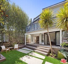 2316 Strongs Dr in Los Angeles, CA - Building Photo