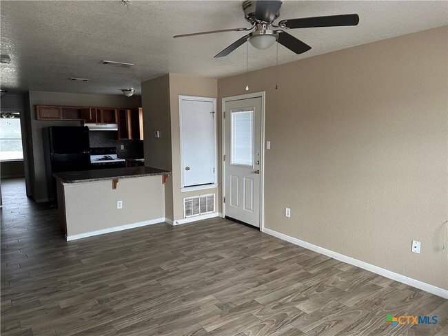 1010 Lansberry Ct in Killeen, TX - Building Photo - Building Photo