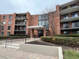 1405 E Central Rd in Arlington Heights, IL - Building Photo