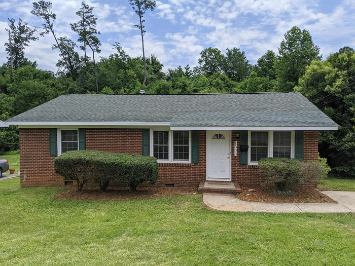 1308 Marlborough Rd in Raleigh, NC - Foto de edificio