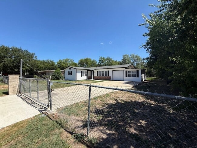 property at 522 Sutton Dr
