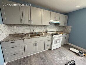 222 Sommerville Pl in Yonkers, NY - Building Photo - Building Photo