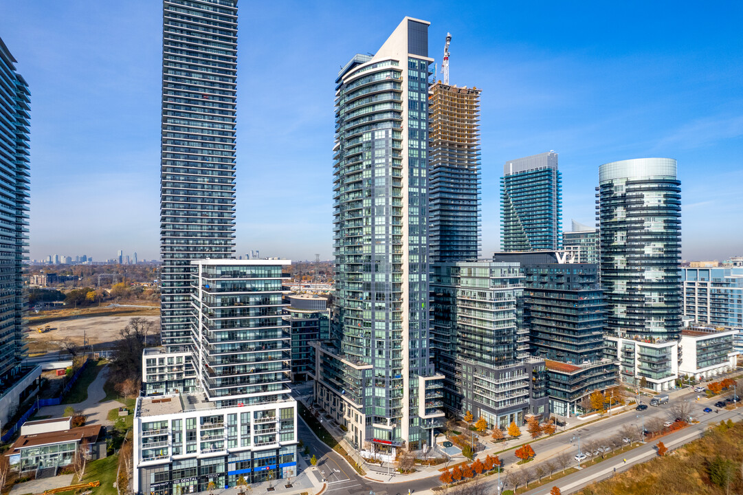 Ocean Club in Toronto, ON - Building Photo