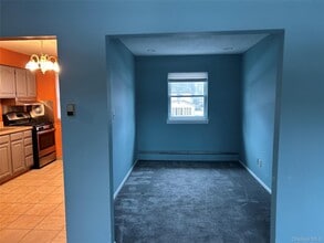 140 Meyer Oval in Pearl River, NY - Building Photo - Building Photo