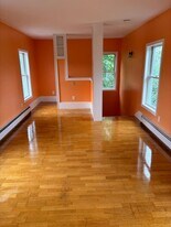 39 Pitkin St, Unit B in Burlington, VT - Building Photo