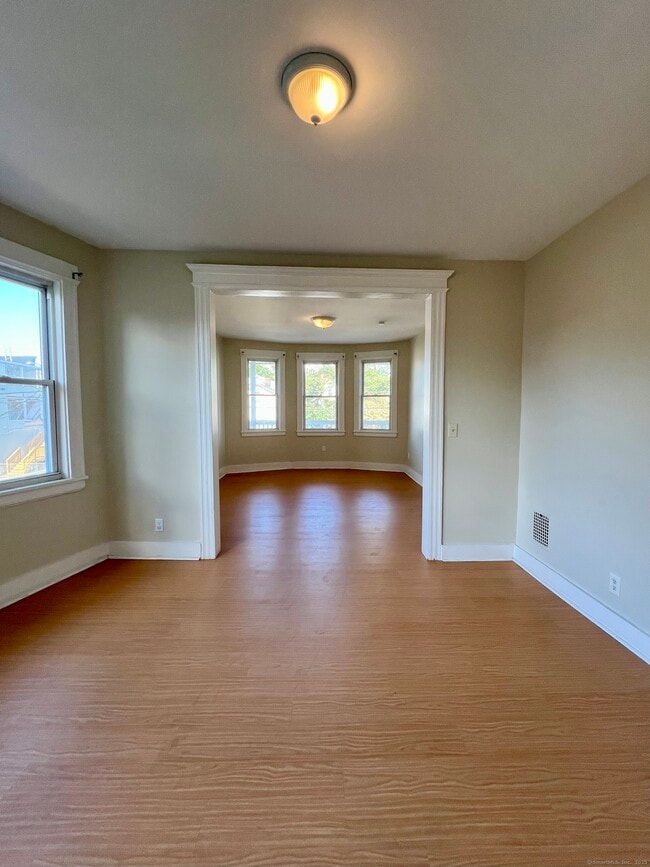 287 Davenport St in Bridgeport, CT - Building Photo - Building Photo