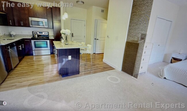 30 Mill St, Unit Menotomy layout in Arlington, MA - Foto de edificio - Building Photo