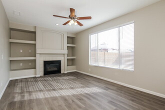 3811 W Fallen Leaf Ln in Glendale, AZ - Building Photo - Building Photo