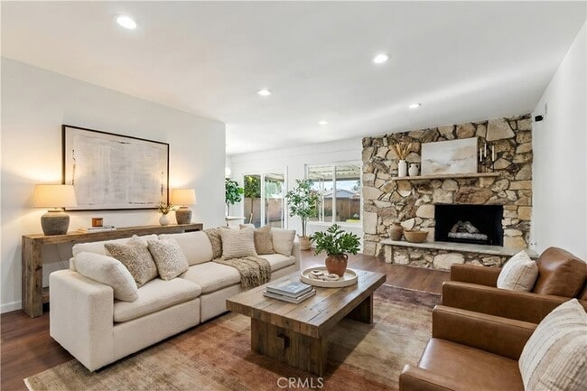 7425 Garden Grove Ave in Los Angeles, CA - Building Photo - Building Photo