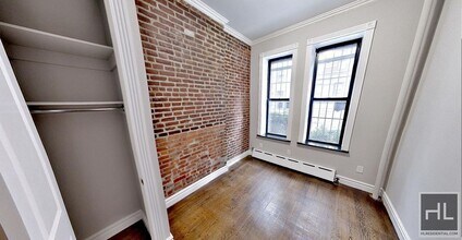 PERRY ST., Unit 2 in New York, NY - Building Photo - Building Photo